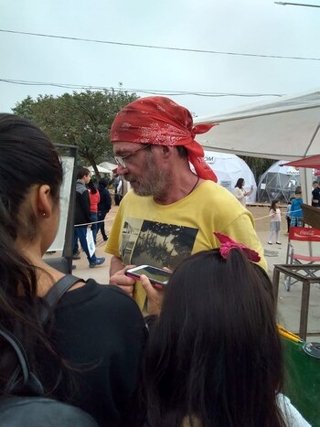 León Saavedra Geuer, entrevistado por