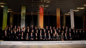 Los ministros de Finanzas y