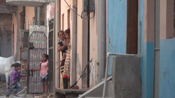 En Gajipur, cerca de Nueva