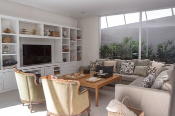 El living abierto con ventanal