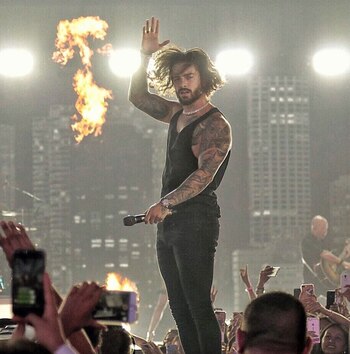 Maluma en el centro de