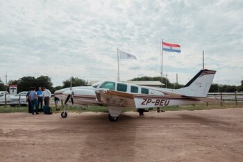 Imagen de la avioneta en la que se transportó el ministro.
