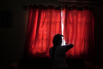 Una madre soltera, Luz, de