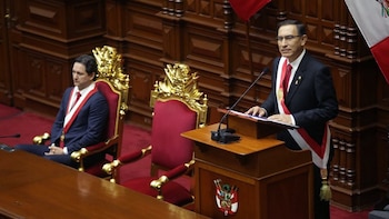 Vizcarra anunció un referéndum para