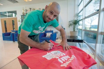 Javier Mascherano estampó su firma