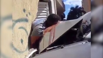 El otro quedó aplastado empotrado