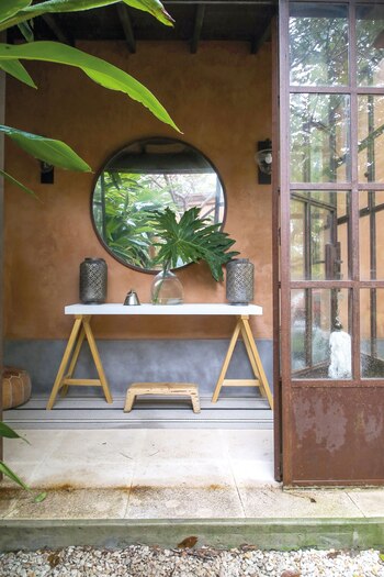 Espejo circular. (Foto: Facundo Basavilbaso/