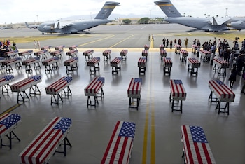 Los féretros con los restos