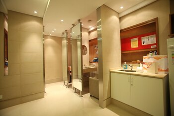 El banco Galicia inauguró su