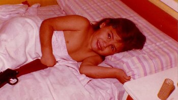 En cuero, en patas. Así