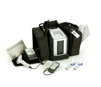 Junto al dispositivo para análisis,