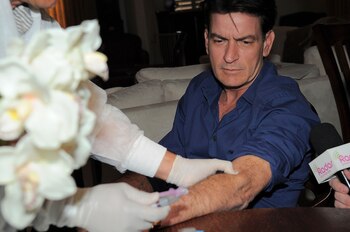 Charlie Sheen perdió su trabajo