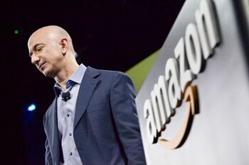 La firma de Bezos se