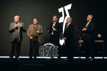 Los hermanos Carlos y Lorenzo Spadone, dueños del Lola Membrives, donde el trío vuelve el 9 de agosto en el festejo de los 35 años de Midachi.