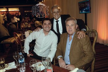 Miguel –hinca de Unión–, con una gloria tatengue, Nery Pumpido, y otra de Colón, el Bichi Fuertes.