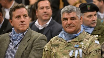 El coronel Esteban Vilgré junto