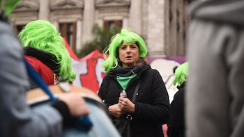 Desde temprano, el reclamo “naranja” se unió al “verde” por el aborto legal (Manuel Cortina)
