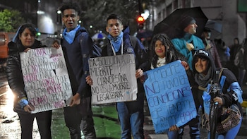 Muchas familias aguardan en las