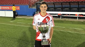 Julián Álvarez arribó a River