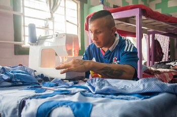 Presos capacitándose en la cárcel