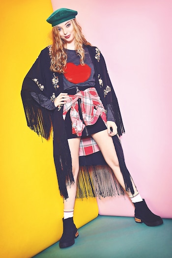 Remera con corazón de piel