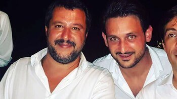 El ministro se sacó selfies