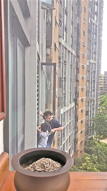 El niño había bajado un