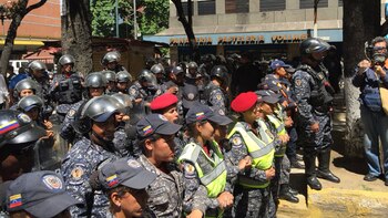 Decenas de manifestantes rechazan las