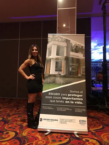 Mariana Brey junto a Escudo Seguros