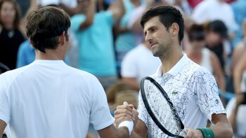 “Nole” derrotó a Federer (AFP)
