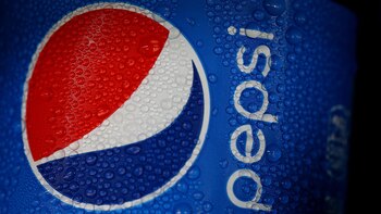Según el acuerdo, PepsiCo pagará USD 144 por cada acción de la compañía, lo que representa una prima del 11% sobre su precio de cierre del viernes