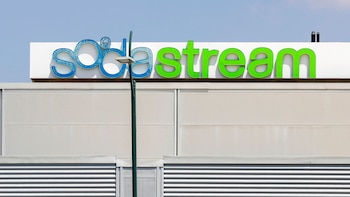 Las acciones de SodaStream cotizaban con un alza del 10% a USD 143,02 en las operaciones previas a la apertura del mercado este lunes. Los papeles de PepsiCo permanecían sin cambios.