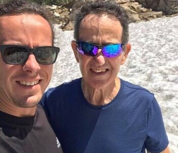 Justin y Charlie Milton.