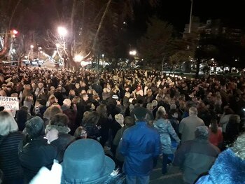 Cientos de personas marcharon al