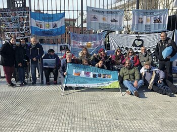 Los familiares de los héroes