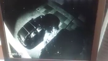 El hombre lo sacó a