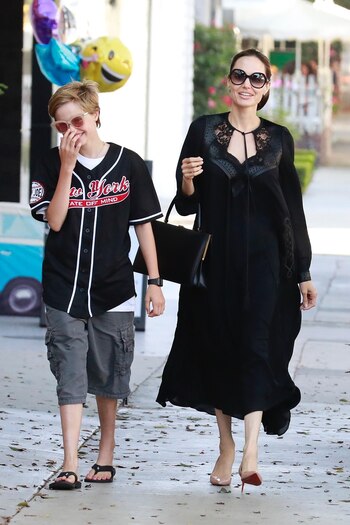 Angelina Jolie y Shiloh (Grosby)