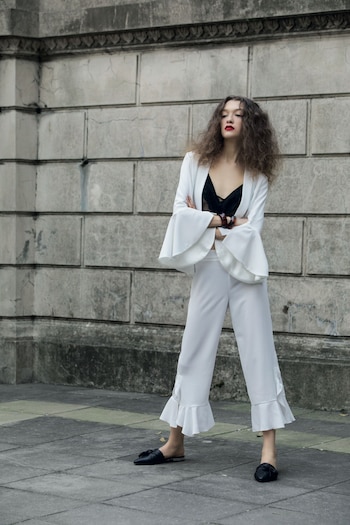 Smoking con solapa de satén