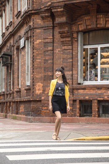 Blazer largo oversize ($ 4.100, Zhoue),