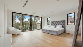 La lujosa vivienda se lozaliza