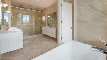 Los cuartos de baño amplios