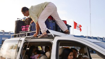 Venezolanos emigran a Perú (AFP)