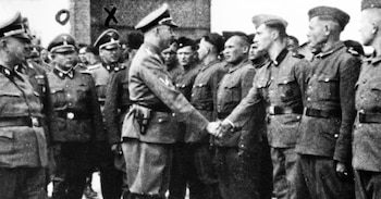 Heinrich Himmler saluda a nuevos