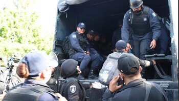 Los policías detenidos fueron trasladados