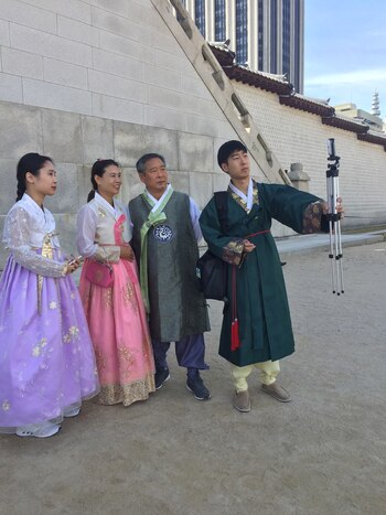 La vestimenta tradicional aún es