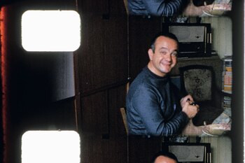 Componiendo, relajado y feliz.