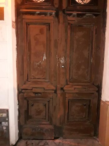 Asi quedó la puerta después