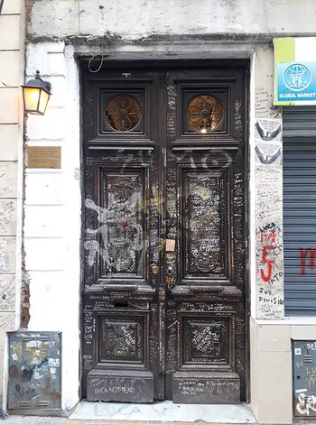 La puerta de Alsina 451,