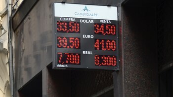 El dólar llegó a $34,50