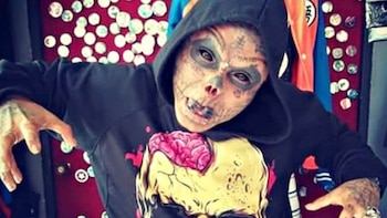 El joven se quitó la